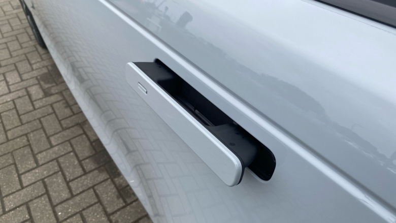 Land Rover Range Rover Velar 2.0 D200 MHEV Dynamic SE 5dr Auto Diesel Estate